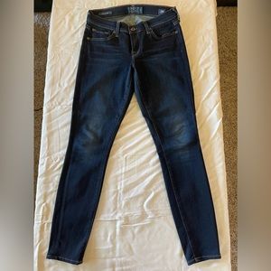 Lucky Jeans Charlie Skinny in Dark Denim Size 6 / 28